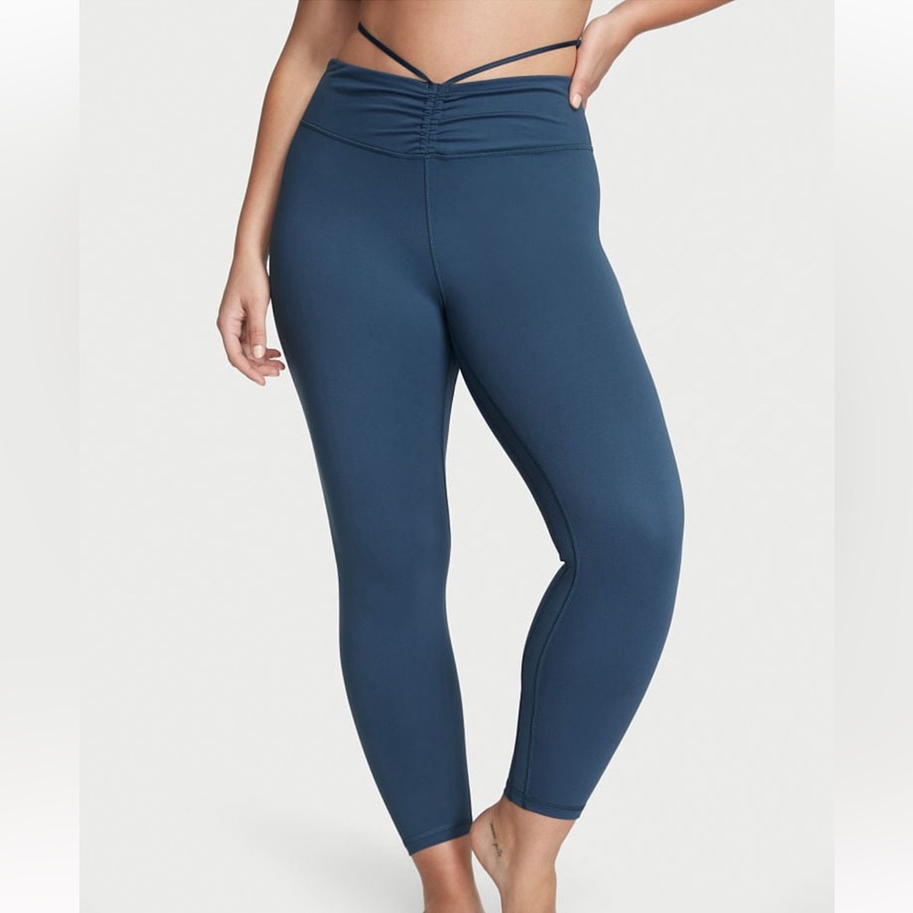 Victoria’s Secret Love Cloud Strappy Ruched Leggings